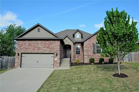 3812 Benjamin Ln, Springdale, AR 72764