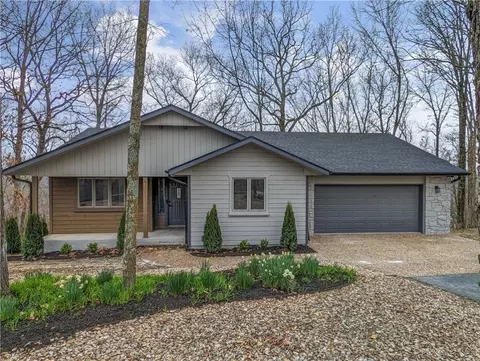 13710 Spring Rd, Bentonville, AR 72712