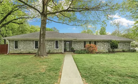 2195 E Country Way, Fayetteville, AR 72703