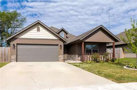 2506 S D St, Rogers, AR 72758