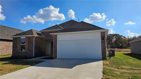 4381 Agave Ave, Springdale, AR 72764