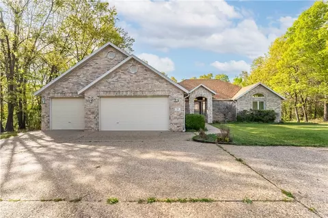 82 Taylor Dr, Bella Vista, AR 72714