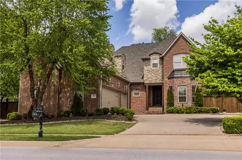 3080 Hearthstone Dr, Fayetteville, AR 72764