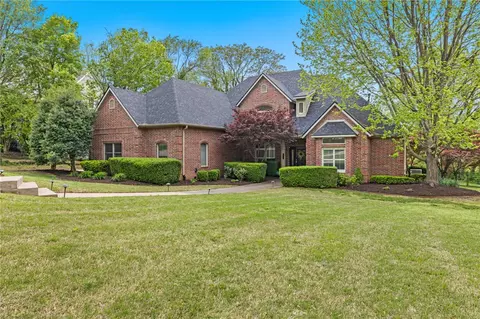 2775 N Timberglen Ln, Fayetteville, AR 72701
