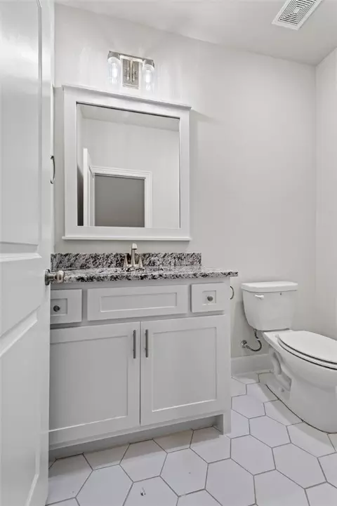 Bath - 160 Ambry Loop, Centerton, AR 72719 photo 4 of 5