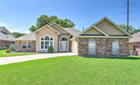 1604 S Breckenridge Loop, Rogers, AR 72756