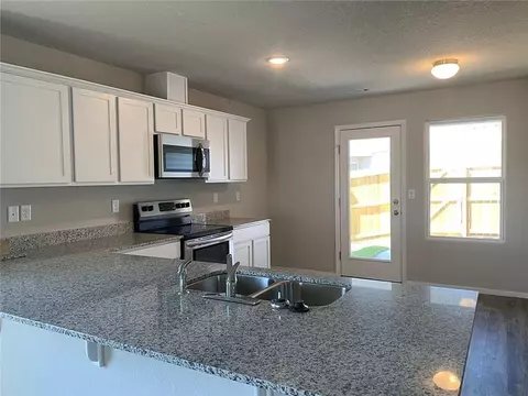 2488 N Raven Ln, Fayetteville, AR 72704