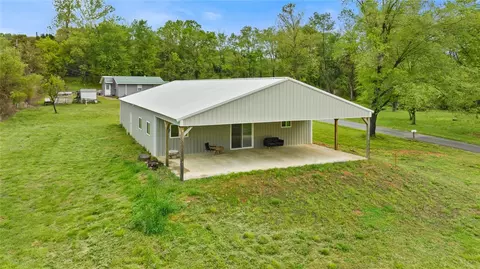 1410 N Crestview Rd, Rogers, AR 72756