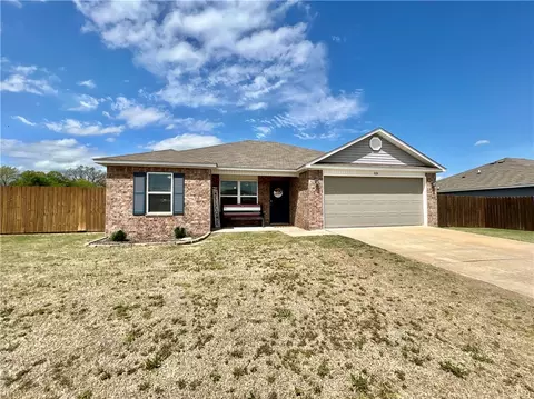 824 NW 68th Ave, Bentonville, AR 72712