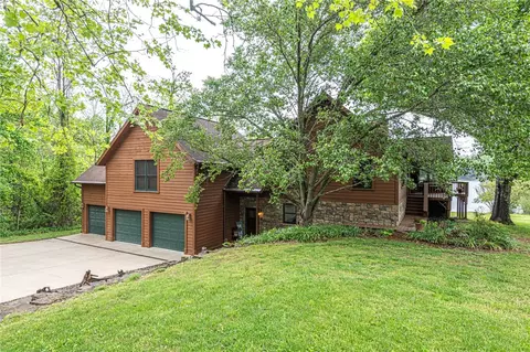 20981 Lakeshore Dr, Springdale, AR 72764