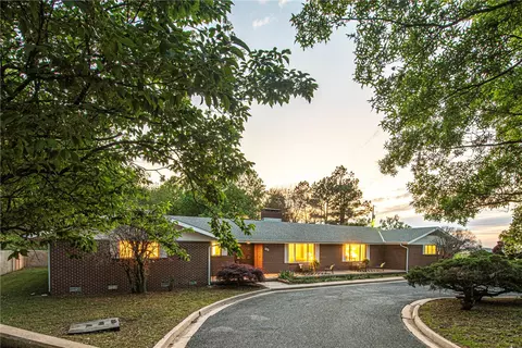 965 N Hall Ave, Fayetteville, AR 72701