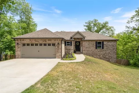 13 Shropshire Dr, Bella Vista, AR 72714