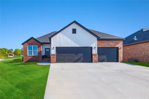 842 Round Top St, Prairie Grove, AR 72753