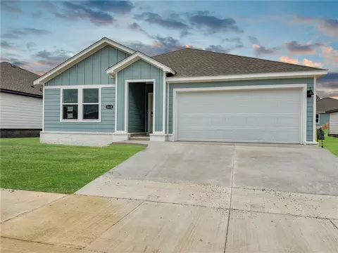 4410 Canyon Run Dr, Fayetteville, AR 72704