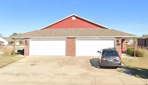 220 E 222 E Anabranch Ct, Farmington, AR 72730