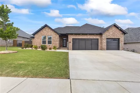 1540 Westridge Ln, Centerton, AR 72719