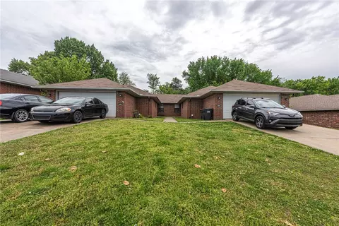 4235 Nightingale Ln #A & B, Springdale, AR 72762