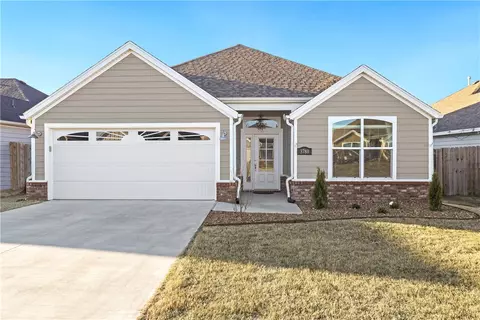 3780 Rockdale St, Springdale, AR 72764