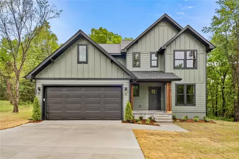 3 Shelly Dr, Bella Vista, AR 72714