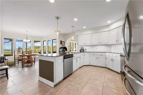 64 Eriboll Ln, Bella Vista, AR 72715