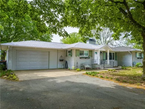 2186 N 56th St, Springdale, AR 72762