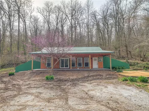 Undisclosed, Anderson, MO 64831