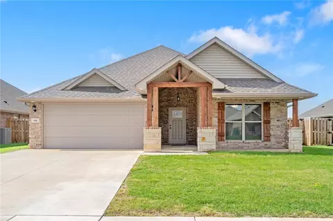 940 Sundance Ln, Bentonville, AR 72712