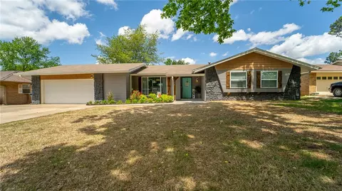 1236 Sunrise Ave, Springdale, AR 72764