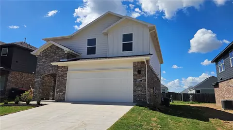 3726 Pinecrest St, Springdale, AR 72764