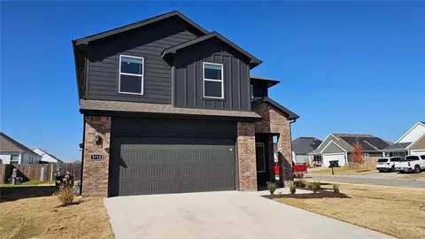 3710 Pinecrest St, Springdale, AR 72764