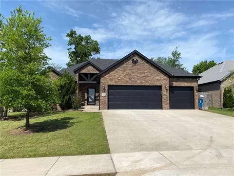 3500 SW Brittany Rd, Bentonville, AR 72712