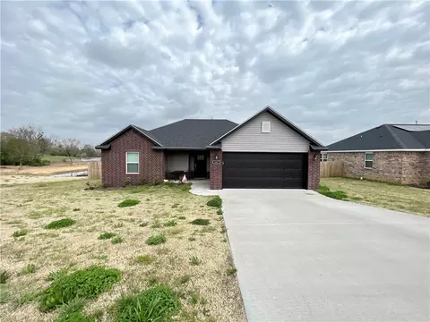 167 Youngblood Pl, Huntsville, AR 72740