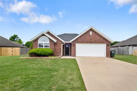 312 Summer St, Lowell, AR 72745