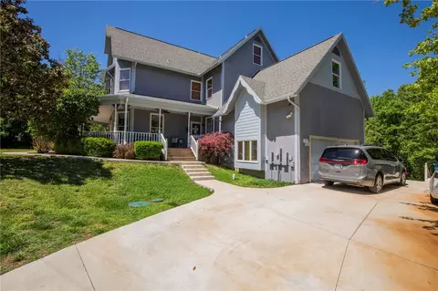 11 Mccollough Ln, Bella Vista, AR 72715