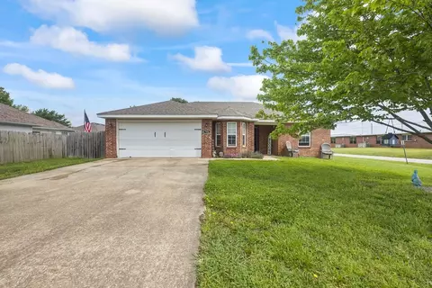 704 Applegate Ln, Lincoln, AR 72744