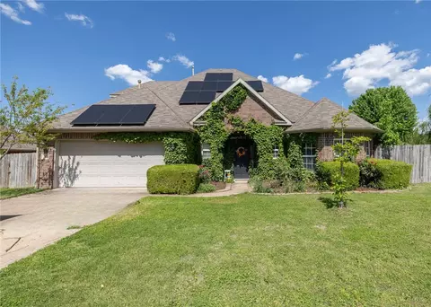 707 Colley St, Lowell, AR 72745