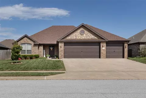 2913 16th St, Rogers, AR 72756
