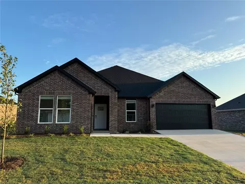 283 N Yona Ln, Farmington, AR 72730