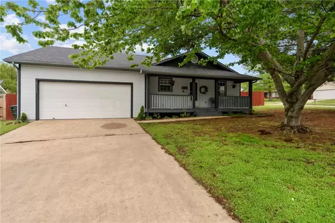 3346 Cornell Dr, Fayetteville, AR 72704