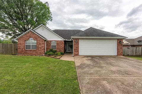 11 Briarmeadow St, Farmington, AR 72730