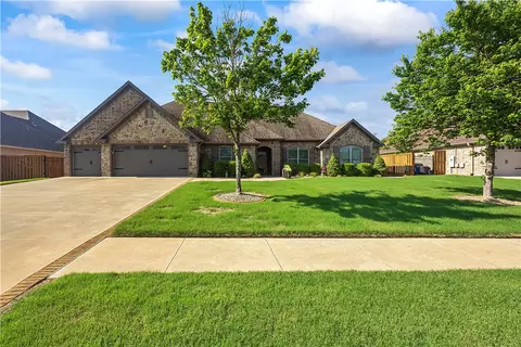 3507 NW Edgewood Ave, Bentonville, AR 72712