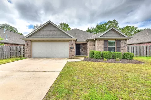 3579 Country Meadows St, Fayetteville, AR 72704
