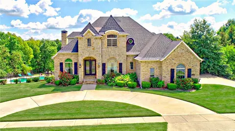 3482 N Gunnison Dr, Fayetteville, AR 72703