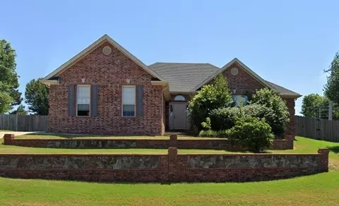 300 Saddlebrook Dr, Bentonville, AR 72712