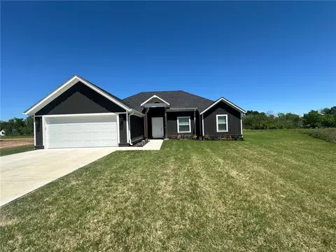 23 Briscoe Ln, Bella Vista, AR 72715