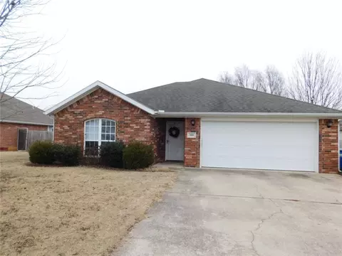 809 SW Ouachita Dr, Bentonville, AR 72712
