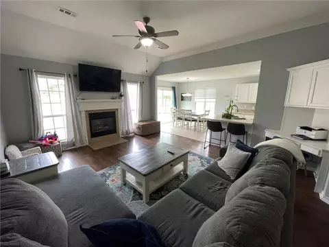 701 Emerald St, Lowell, AR 72745 photo 3