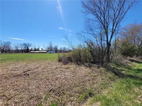 Francis Drive, Bella Vista, AR 72715