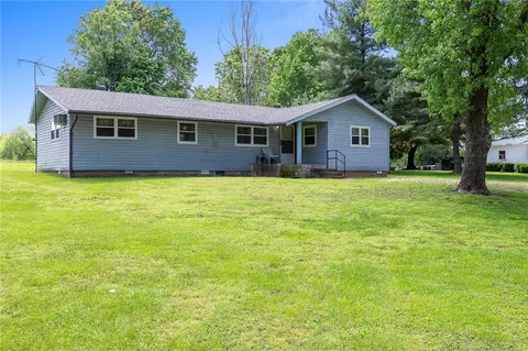 205 Gumm St, Springdale, AR 72762