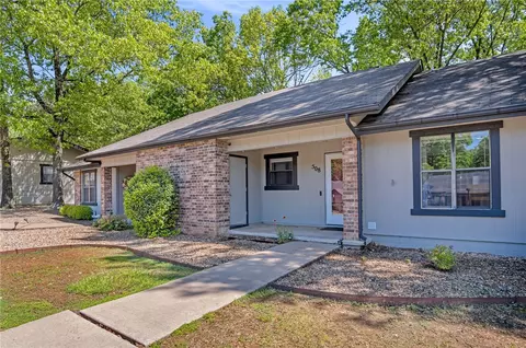 508 Carroll Dr, Bella Vista, AR 72714